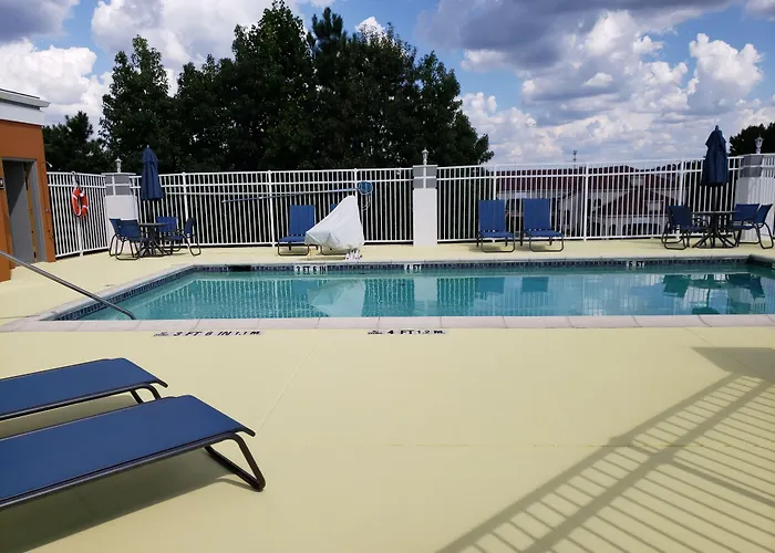 Days Inn & Suites By Wyndham Union City