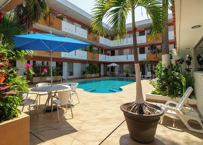 Hotel Azteca Inn