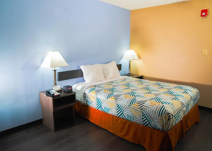 Motel 6 Litchfield, Il