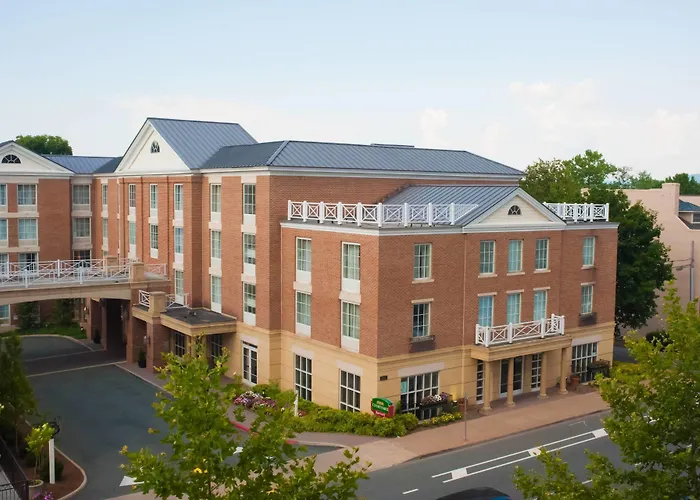 Courtyard By Marriott Charlottesville - University Medical Center