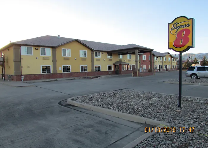 Super 8 By Wyndham Rock Springs Hotel