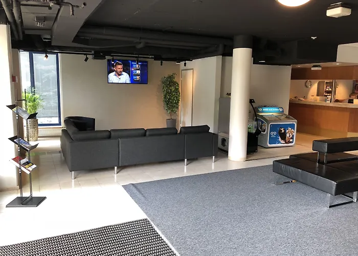 Pilot Express Airport Hotel