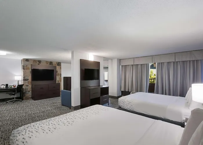 Surestay Plus Hotel By Best Western Gatlinburg
