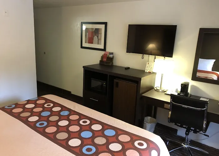 Super 8 By Wyndham Lacey Olympia Area