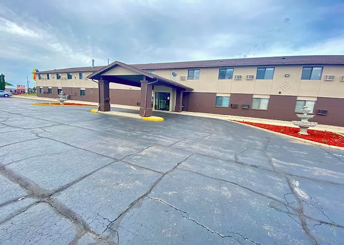 Baymont By Wyndham Oshkosh Airport