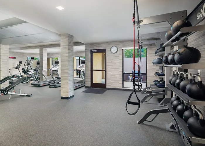 Courtyard By Marriott Dayton North