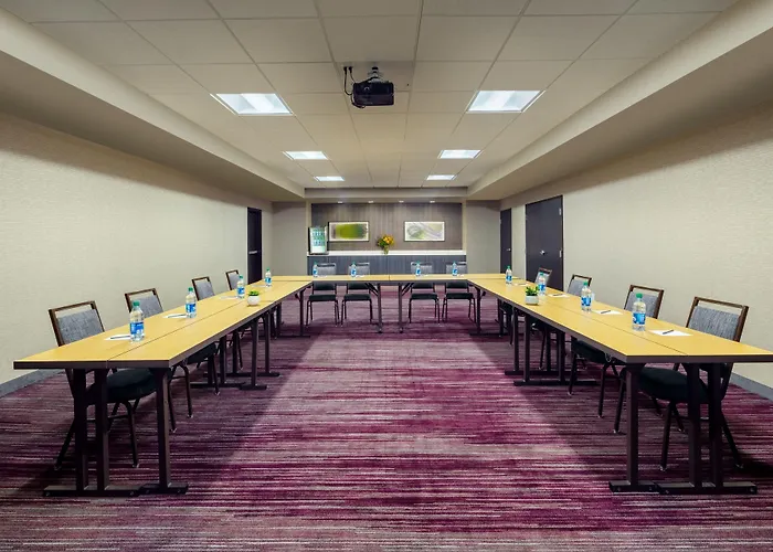 Courtyard By Marriott Dayton North