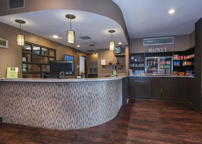 Guest Inn & Suites - Midtown Medical Center