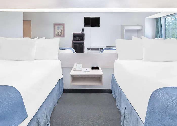 Microtel Inn & Suites By Wyndham Broken Bow
