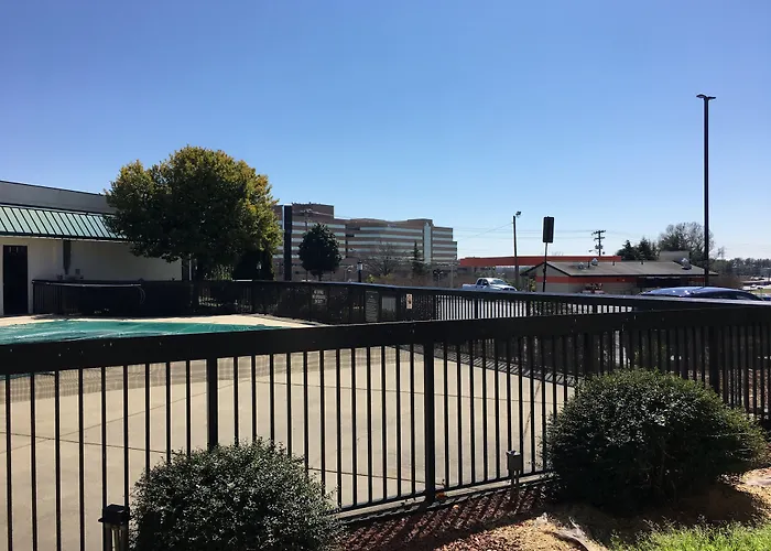 Quality Inn & Suites Hanes Mall