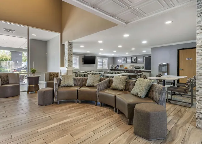Best Western Plus Vineyard Inn