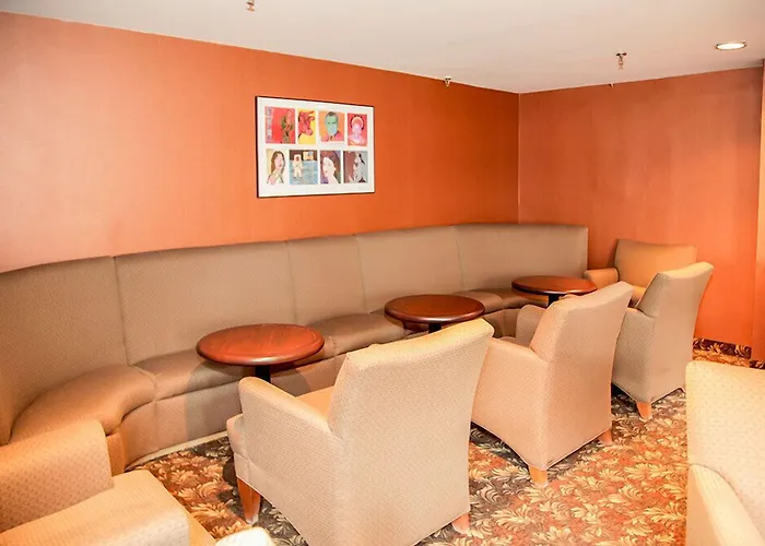 Albatross Hotel