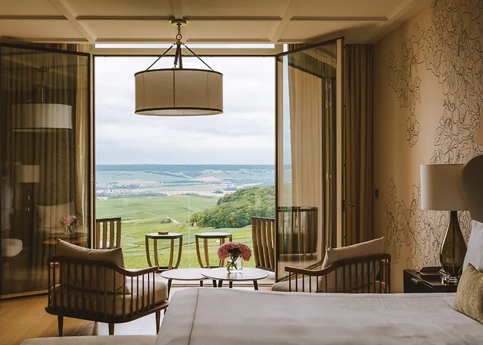Royal Champagne Hotel & Spa