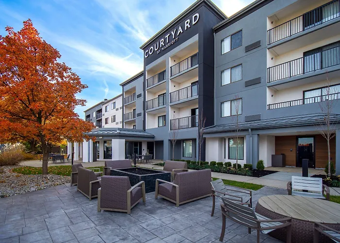 Courtyard By Marriott Cincinnati Airport