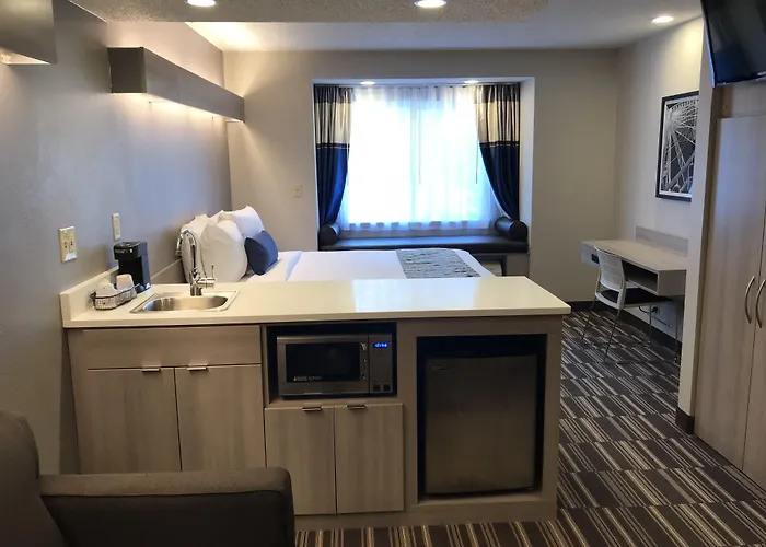 Microtel Inn & Suites By Wyndham Atlanta Buckhead Area