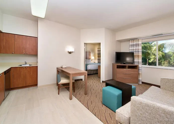 Hawthorn Extended Stay By Wyndham Naples