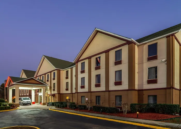Red Roof Plus+ & Suites Atlanta Airport South
