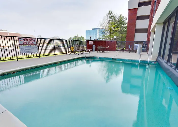 Drury Inn & Suites Overland Park