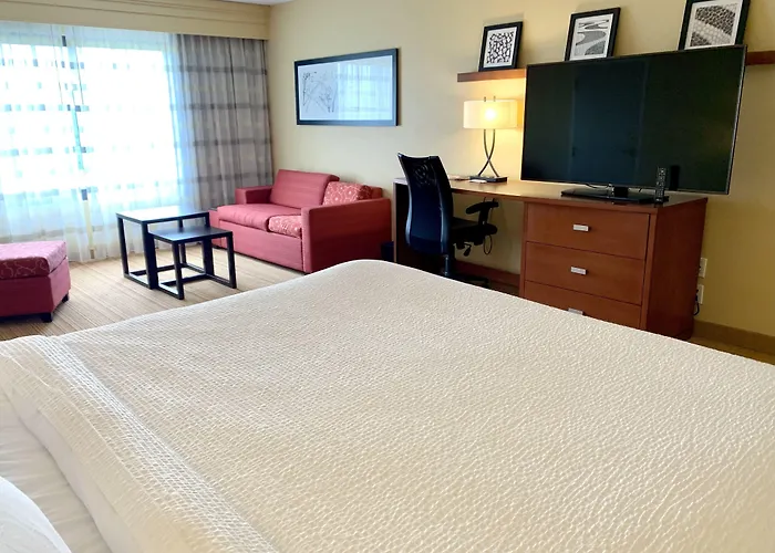 Courtyard By Marriott Buffalo Amherst/University