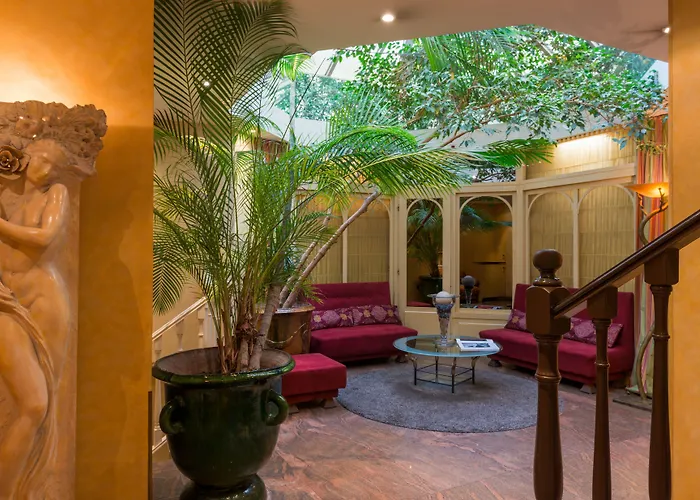 Neuilly Park Hotel