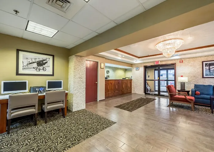 Comfort Inn & Suites Dayton Northwest - Englewood