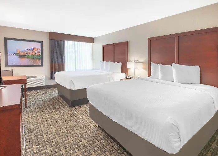 Baymont By Wyndham Grand Rapids Near Downtown