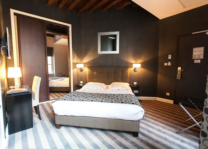 Maison Philippe Le Bon Hotel, Restaurant & Bar Le 19