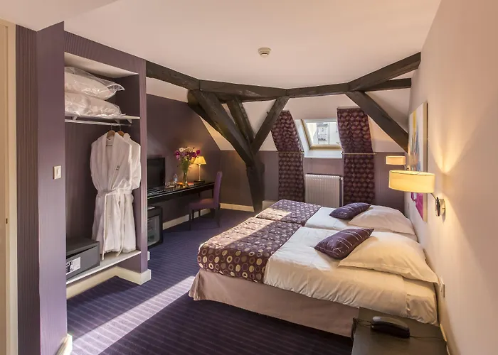 Maison Philippe Le Bon Hotel, Restaurant & Bar Le 19
