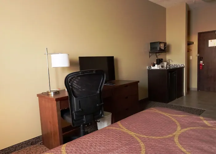 Super 8 By Wyndham Regina