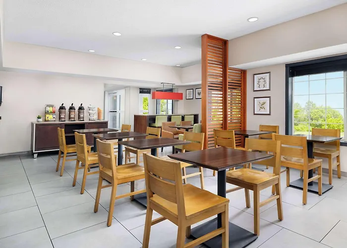 Country Inn & Suites By Radisson, Big Flats