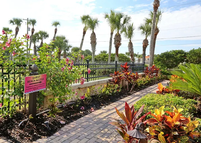 La Fiesta Ocean Inn & Suites