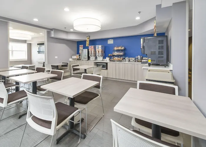 Microtel Inn & Suites By Wyndham Bethel/Danbury