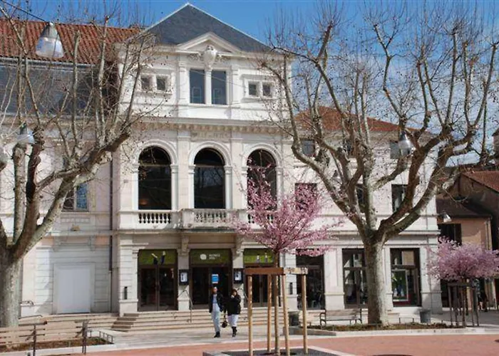 Kyriad Villefranche Sur Saone Porte Du Beaujolais -Renove-