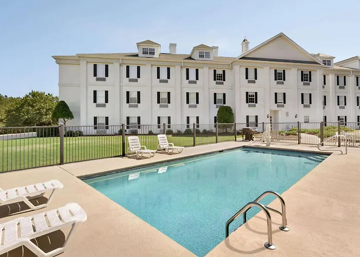 Baymont By Wyndham Henderson Oxford