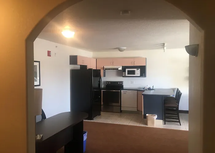 Super 8 By Wyndham Vermilion Ab