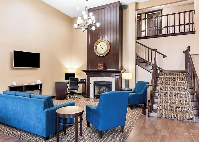 Comfort Inn & Suites Heath - Newark South