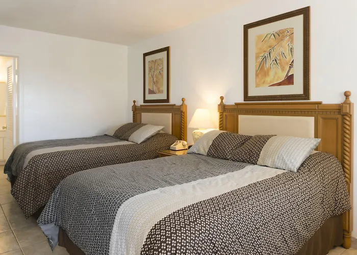 Carriage House Resort