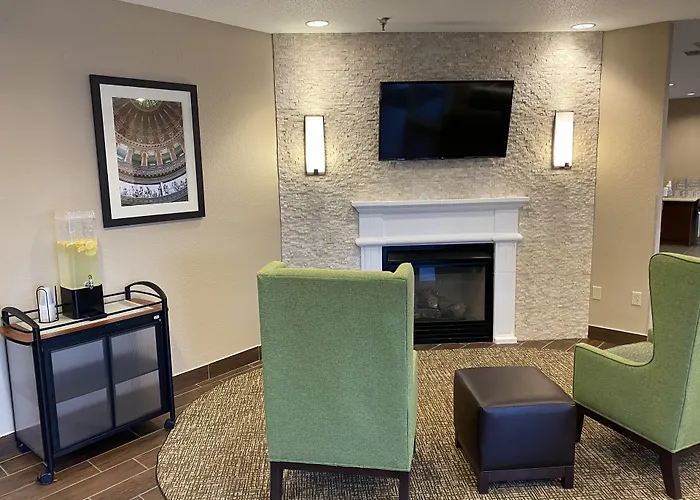 Comfort Inn Dekalb - University Area