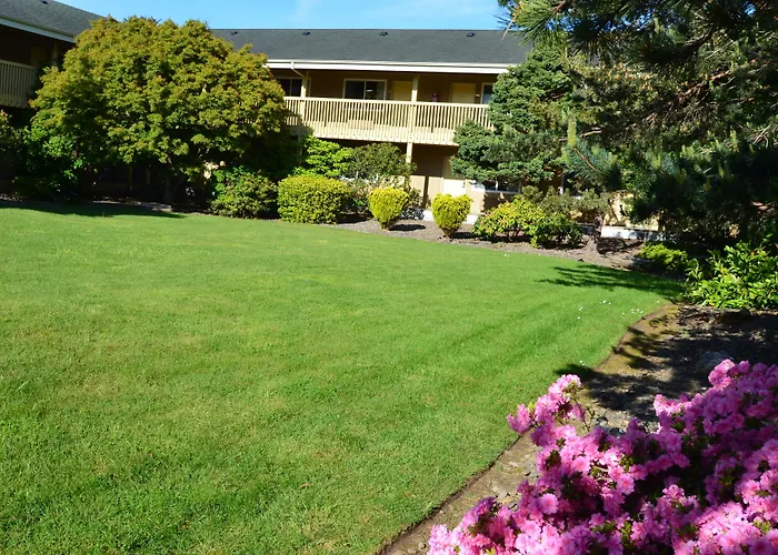 Quality Inn & Suites At Coos Bay