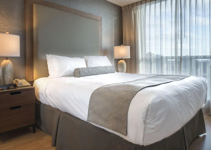 Carmana Hotel & Suites