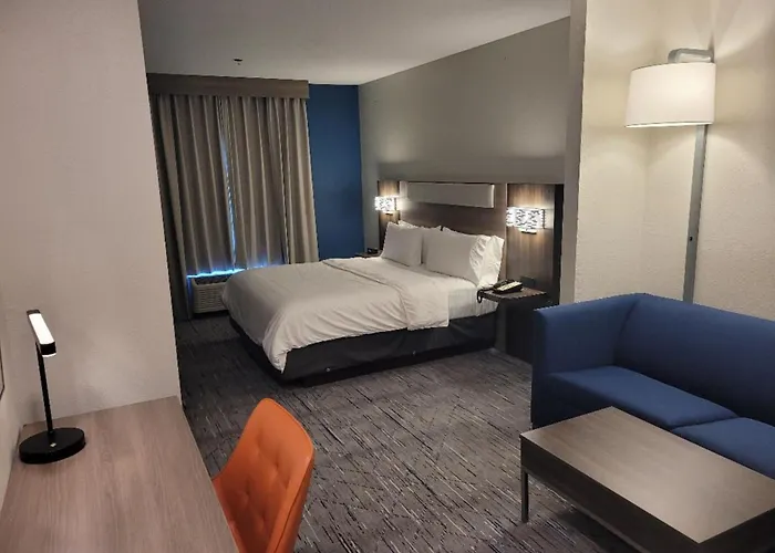 Holiday Inn Express Hotel & Suites Starkville, An Ihg Hotel