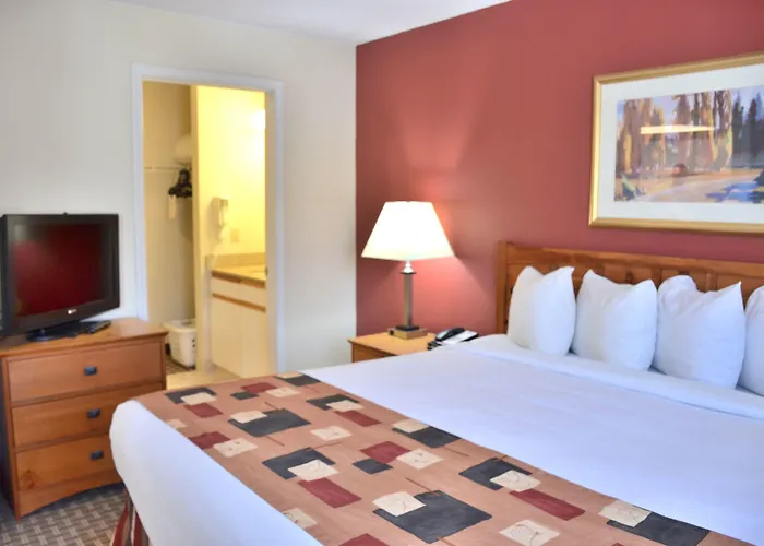 Cresthill Suites Syracuse