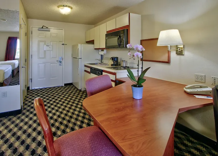 Mcm Elegante Suites (Adults Only)