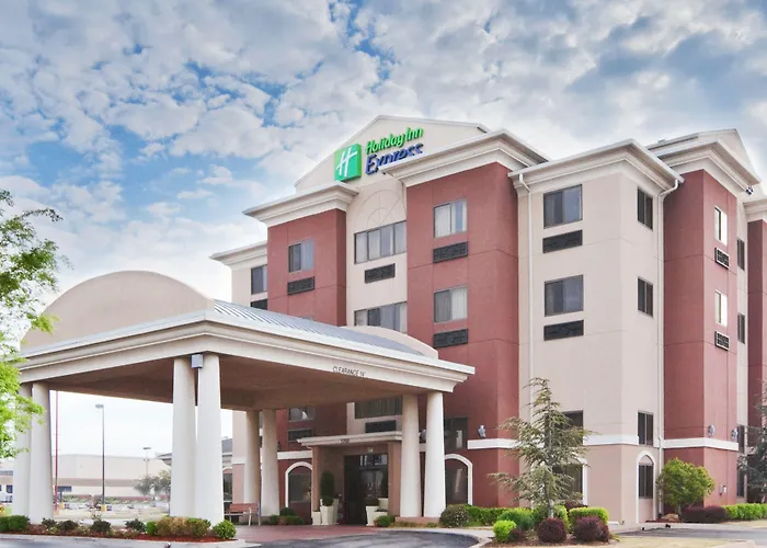 Holiday Inn Express & Suites Midwest City By Ihg