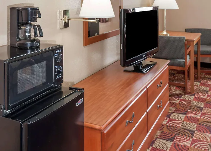Super 8 By Wyndham Shipshewana