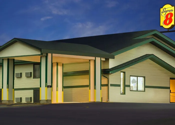 Super 8 By Wyndham Carroll