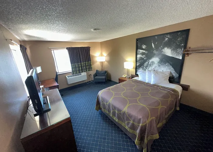 Super 8 By Wyndham Arcata