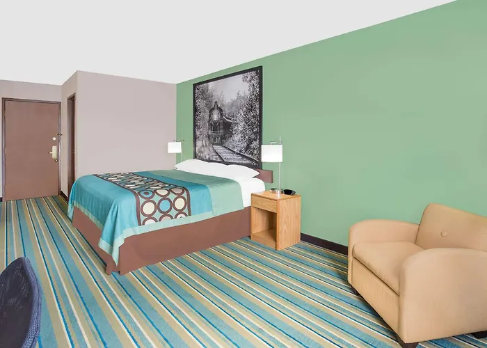 Super 8 By Wyndham Beaver Dam