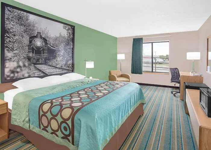 Super 8 By Wyndham Beaver Dam