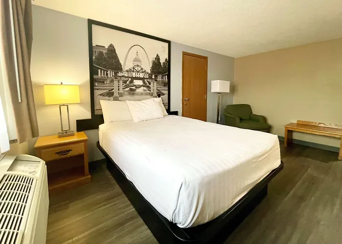 Super 8 By Wyndham St. Clair Mo